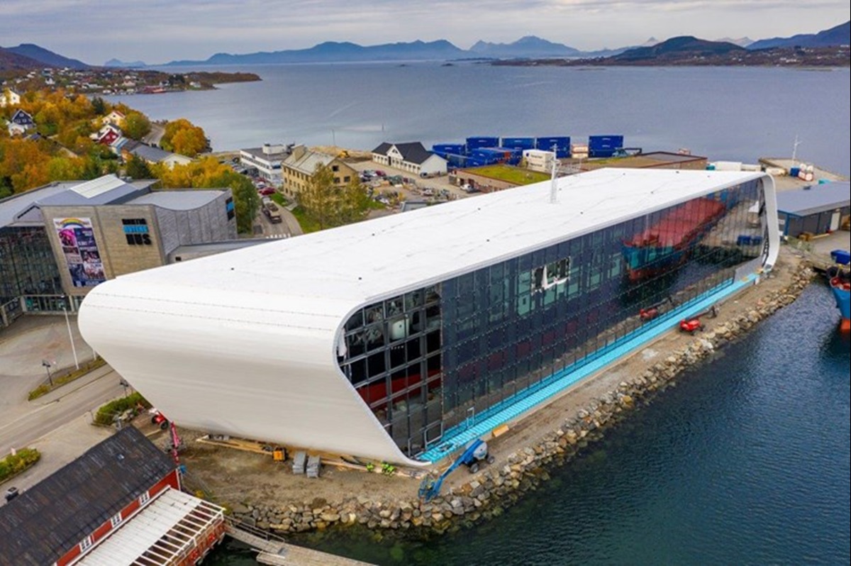 Die Kunst, ein altes «Hurtigrute»schiff einzupacken